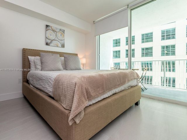 Apartment for rent  Unit #3210 - photo 6199732