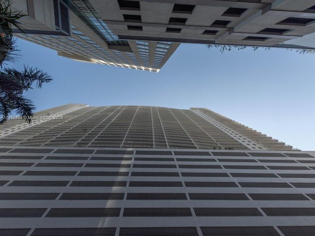 Apartment for rent  Unit #3210 - photo 6199750