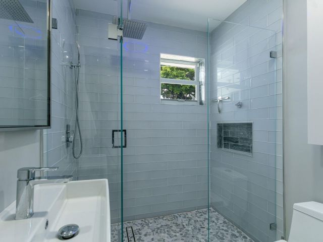 Home for sale at 825 NE 10th Avenue - photo 6198726