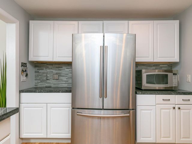 Home for sale at 825 NE 10th Avenue - photo 6198727