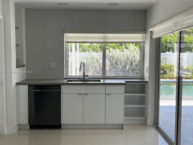 Home for sale at 1321 Garfield St - photo 6196347