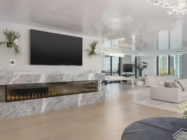 7-bedroom condo for sale in Fisher Island - 6893 Fisher Island Dr LPH 6893 - MondialRealty