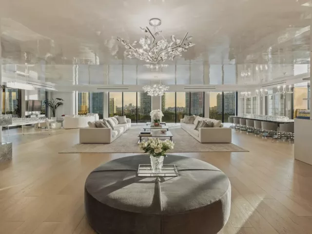 7-bedroom condo for sale in Fisher Island - 6893 Fisher Island Dr LPH 6893 - MondialRealty