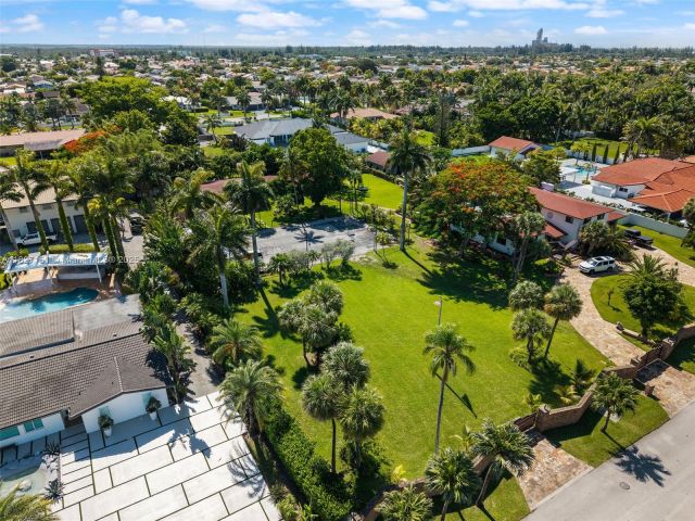 Home for sale at 310 NW 130th Ave - photo 6198278