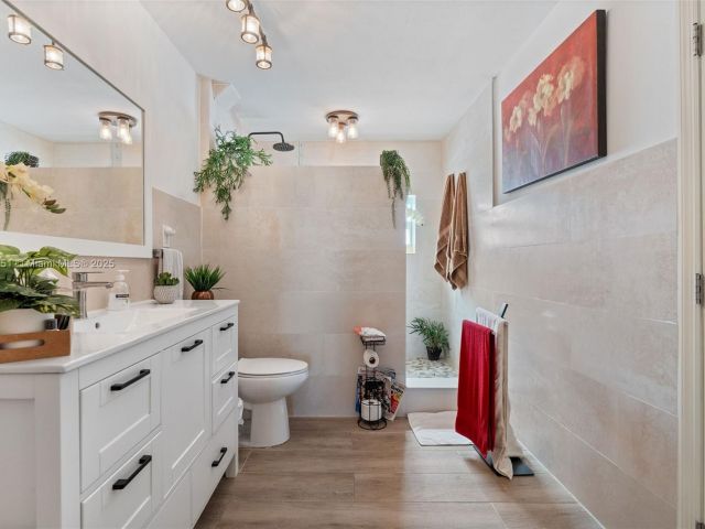 Home for sale at 310 NW 130th Ave - photo 6198282