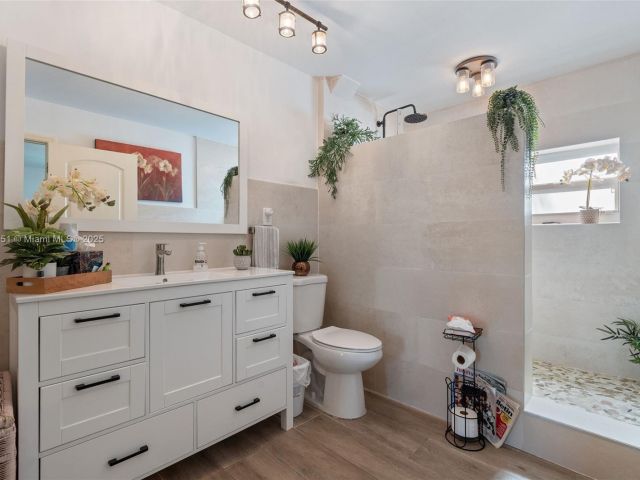 Home for sale at 310 NW 130th Ave - photo 6198283