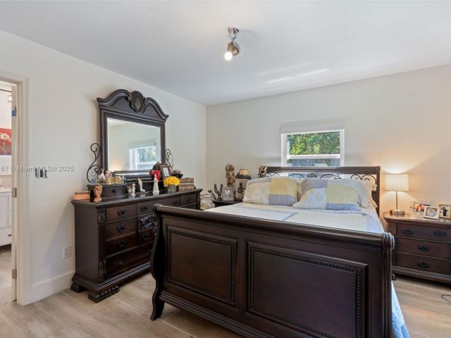 Home for sale at 310 NW 130th Ave - photo 6198285