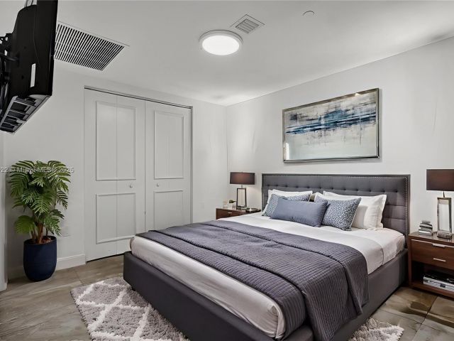 Apartment for sale  Unit #2009 - photo 6199819