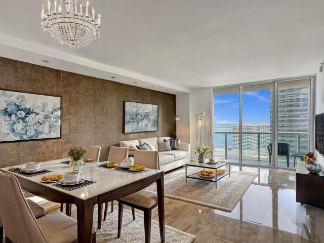 Apartment for sale  Unit #2009 - photo 6199820