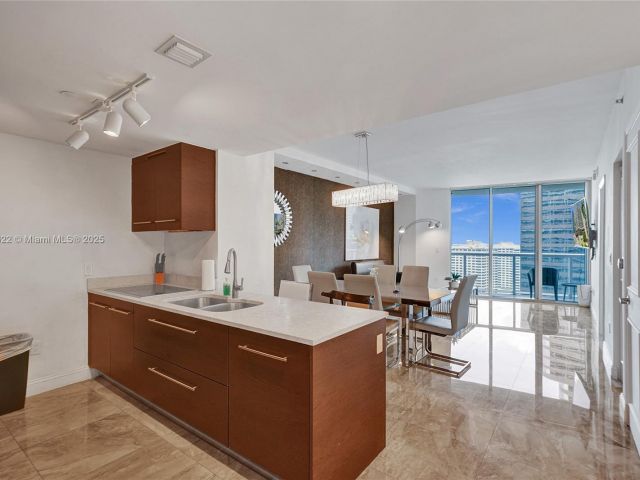 Apartment for sale  Unit #2009 - photo 6199822