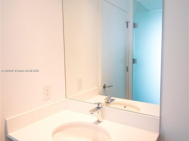Apartment for sale  Unit #2005 - photo 6198551