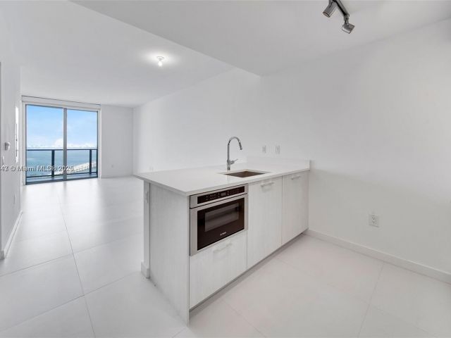 Apartment for sale  Unit #2005 - photo 6198561