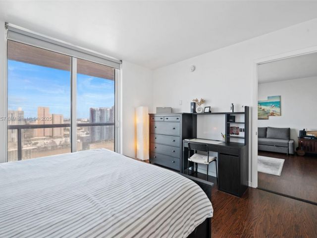 Apartment for sale  Unit #3605 - photo 6203349