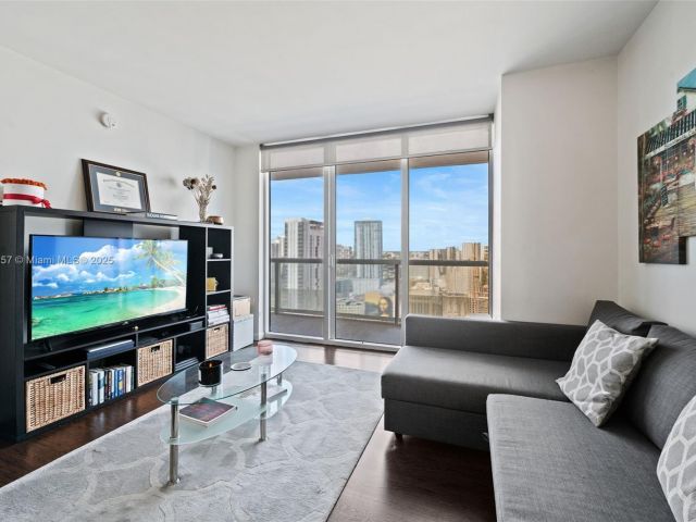 Apartment for sale  Unit #3605 - photo 6203355