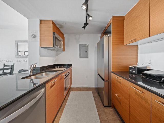 Apartment for sale  Unit #3605 - photo 6203360