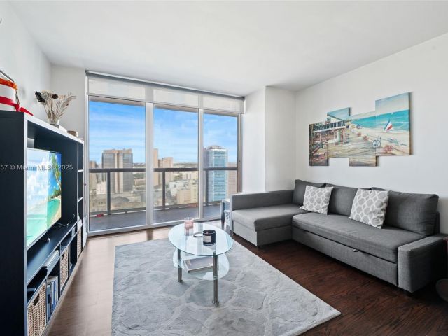 Apartment for sale  Unit #3605 - photo 6203361