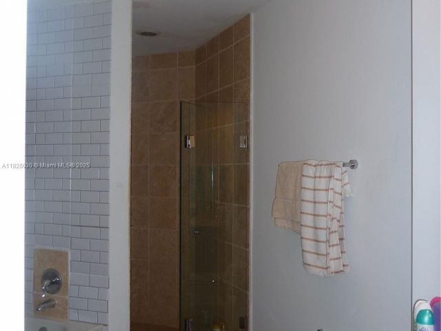 Apartment for sale  Unit #4705 - photo 6201032