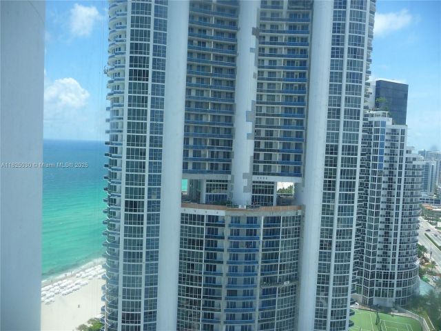 Apartment for sale  Unit #4705 - photo 6201033