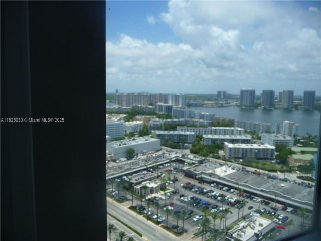 Apartment for sale  Unit #4705 - photo 6201034