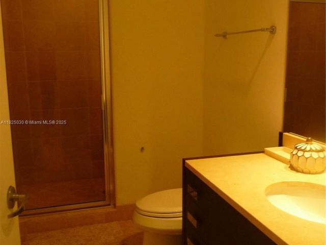 Apartment for sale  Unit #4705 - photo 6201035