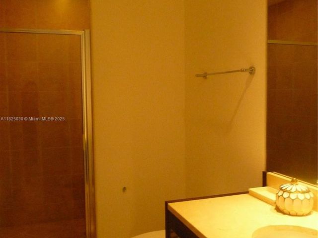 Apartment for sale  Unit #4705 - photo 6201036