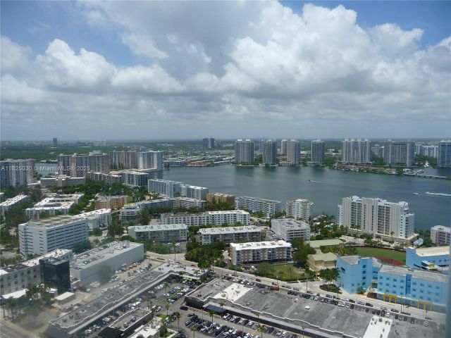 Apartment for sale  Unit #4705 - photo 6201039