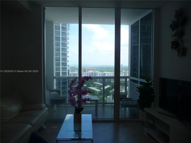 Apartment for sale  Unit #4705 - photo 6201040