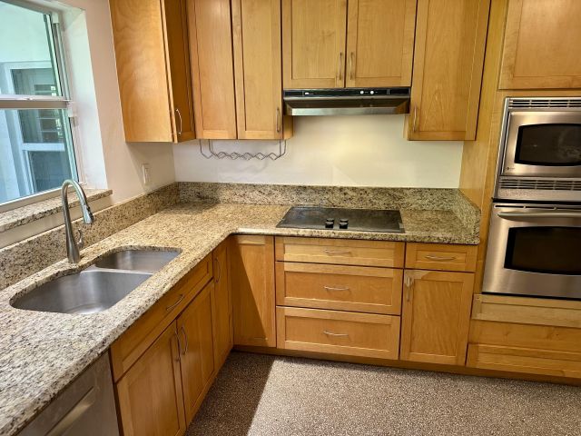 Home for rent at 212 Kings Lynn - photo 6252811