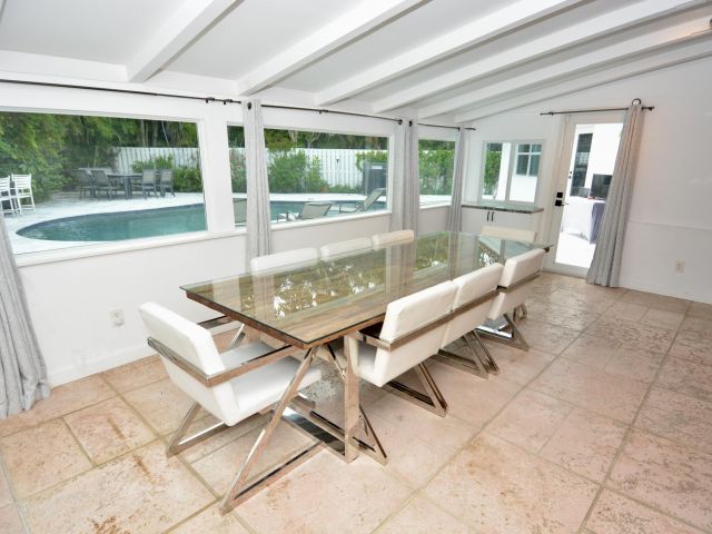 Home for rent at 212 Kings Lynn - photo 6252816