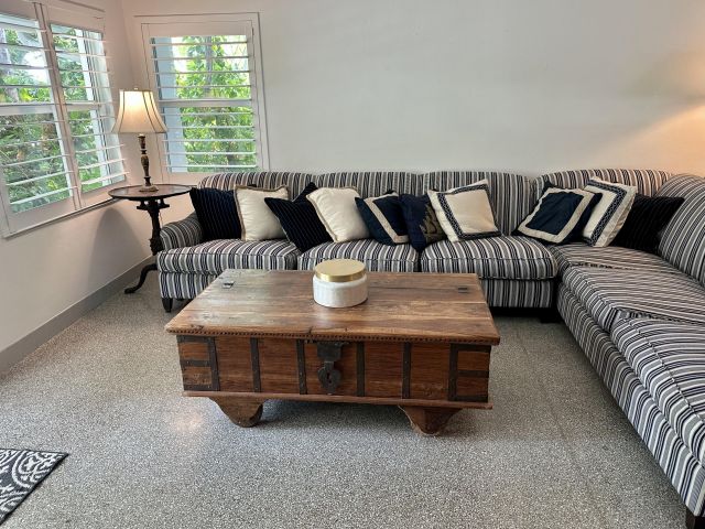 Home for rent at 212 Kings Lynn - photo 6252817