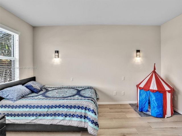 Home for sale at 3976 Poinciana Ln - photo 6199565