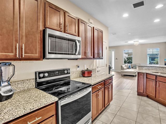 Home for sale at 3976 Poinciana Ln - photo 6199571