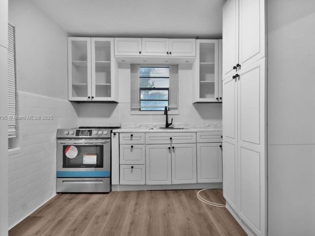 Home for sale at 547 NW 49th St - photo 6200586