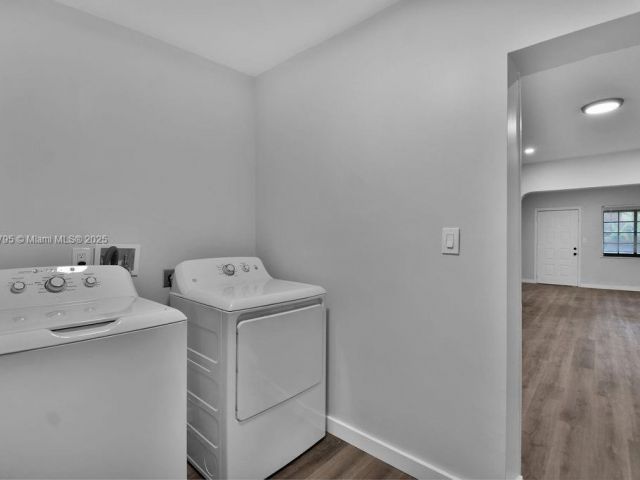 Home for sale at 547 NW 49th St - photo 6200588