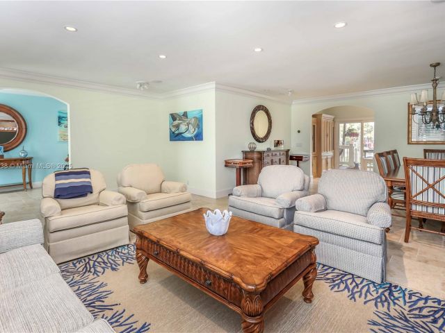 Home for rent at 1108 Washington St - photo 6201261