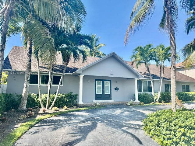 Home for rent at 1108 Washington St - photo 6201272