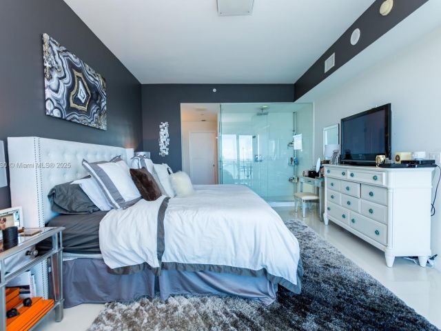 Apartment for sale  Unit #2005 - photo 6208387