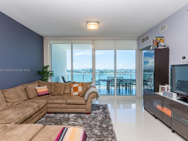 Apartment for sale  Unit #2005 - photo 6208396