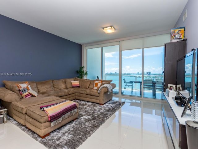 Apartment for sale  Unit #2005 - photo 6208397