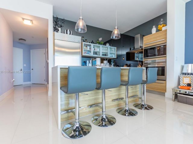 Apartment for sale  Unit #2005 - photo 6208401