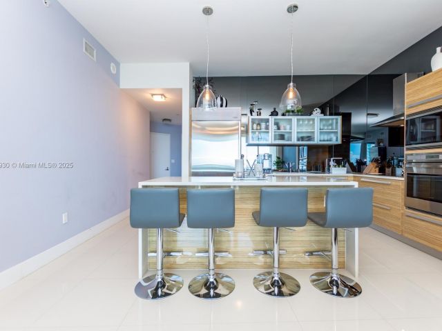 Apartment for sale  Unit #2005 - photo 6208402