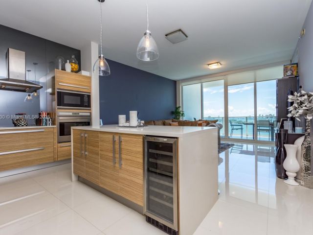 Apartment for sale  Unit #2005 - photo 6208403