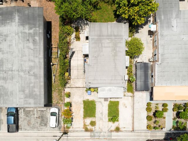 Home for sale at 36 NW 32nd St - photo 6200900