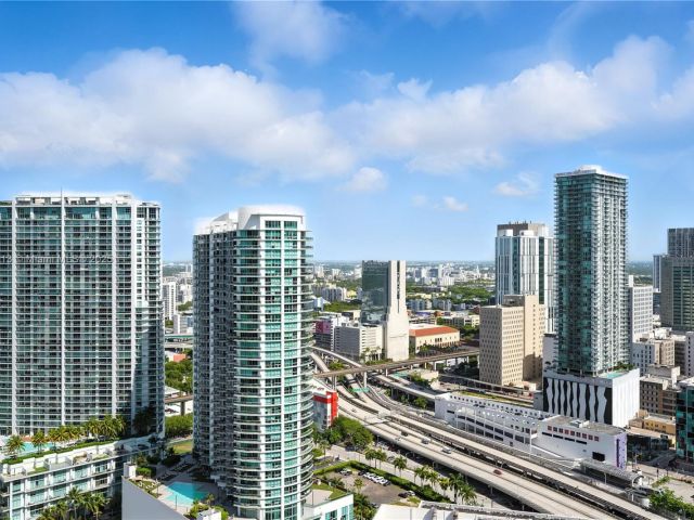 Apartment for sale  Unit #4021 - photo 6203753