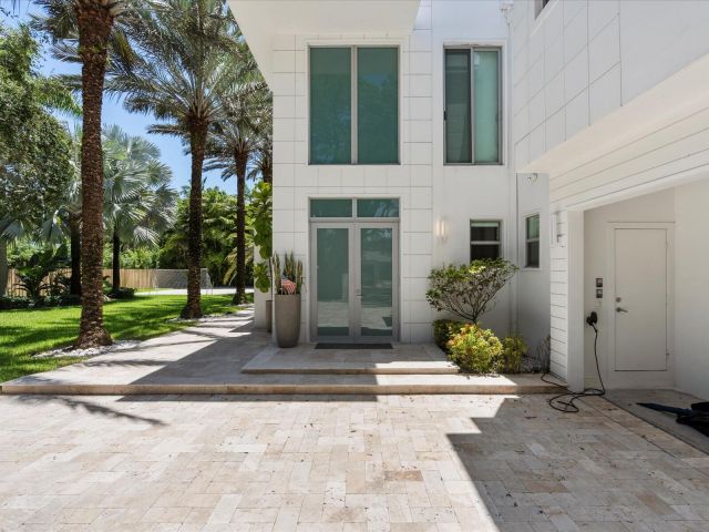 Home for sale at 3917 S Le Jeune Road - photo 6363449