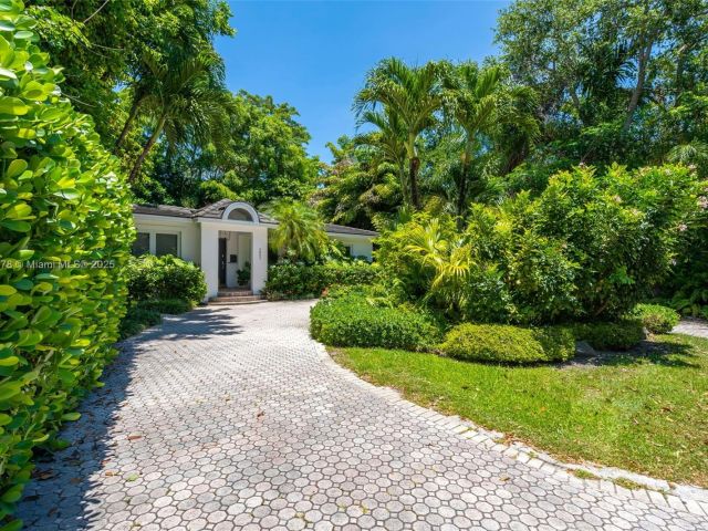 Home for sale at 3865 Poinciana Ave - photo 6202282