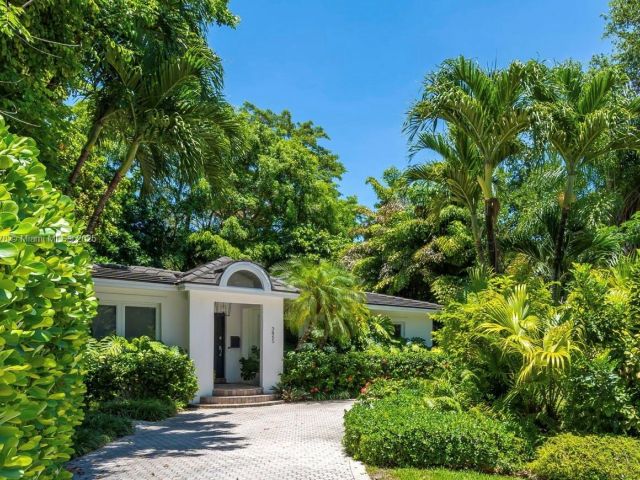 Home for sale at 3865 Poinciana Ave - photo 6202283