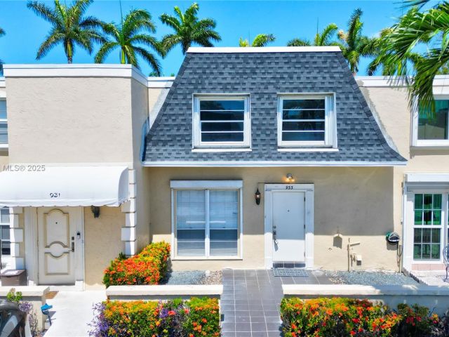 Home for sale at 933 NE 24th Ave 169 - photo 6201921