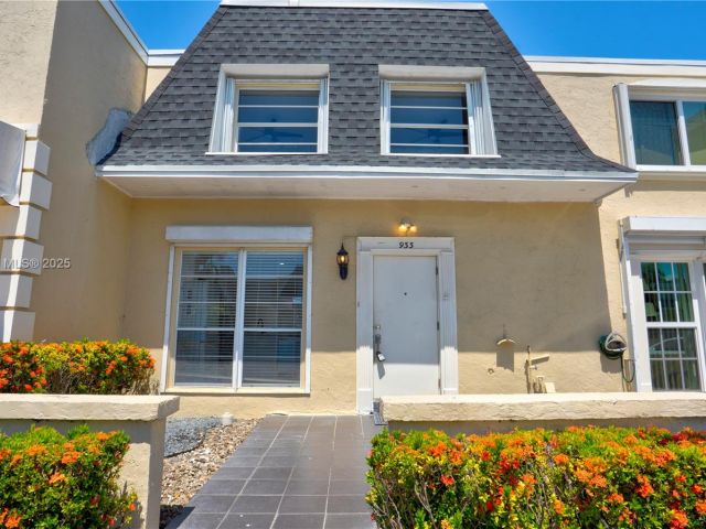 Home for sale at 933 NE 24th Ave 169 - photo 6201926