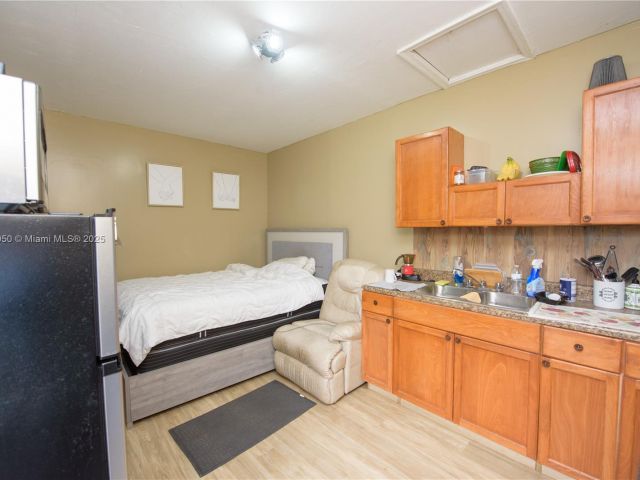 Home for sale at 916 NW 3rd Ave - photo 6208280